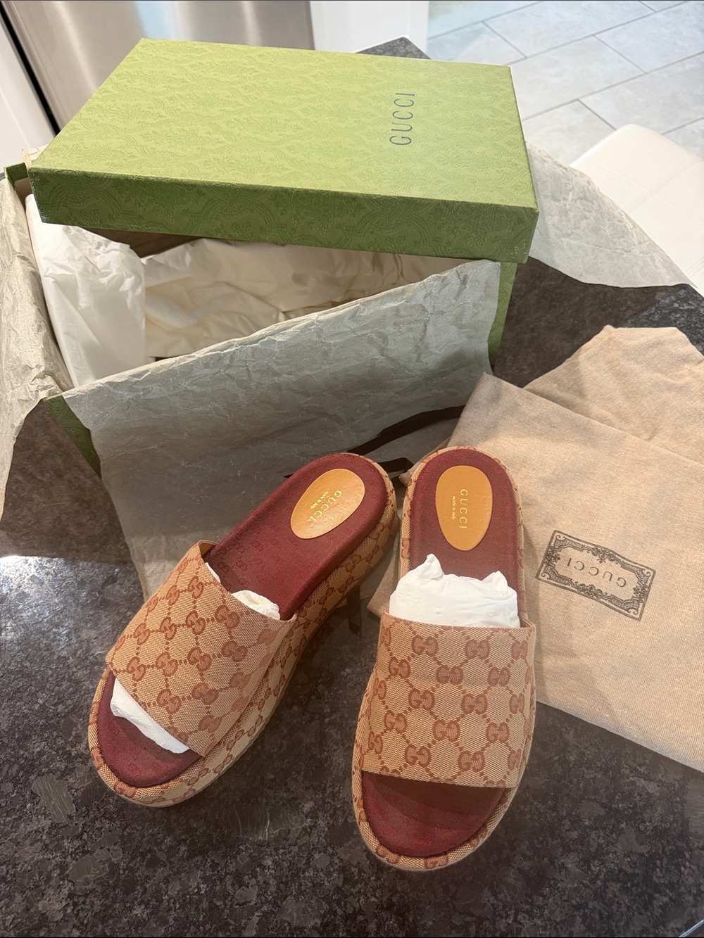 Gucci Beige GG Canvas Platform Slide Sandals with Burgundy Footbed